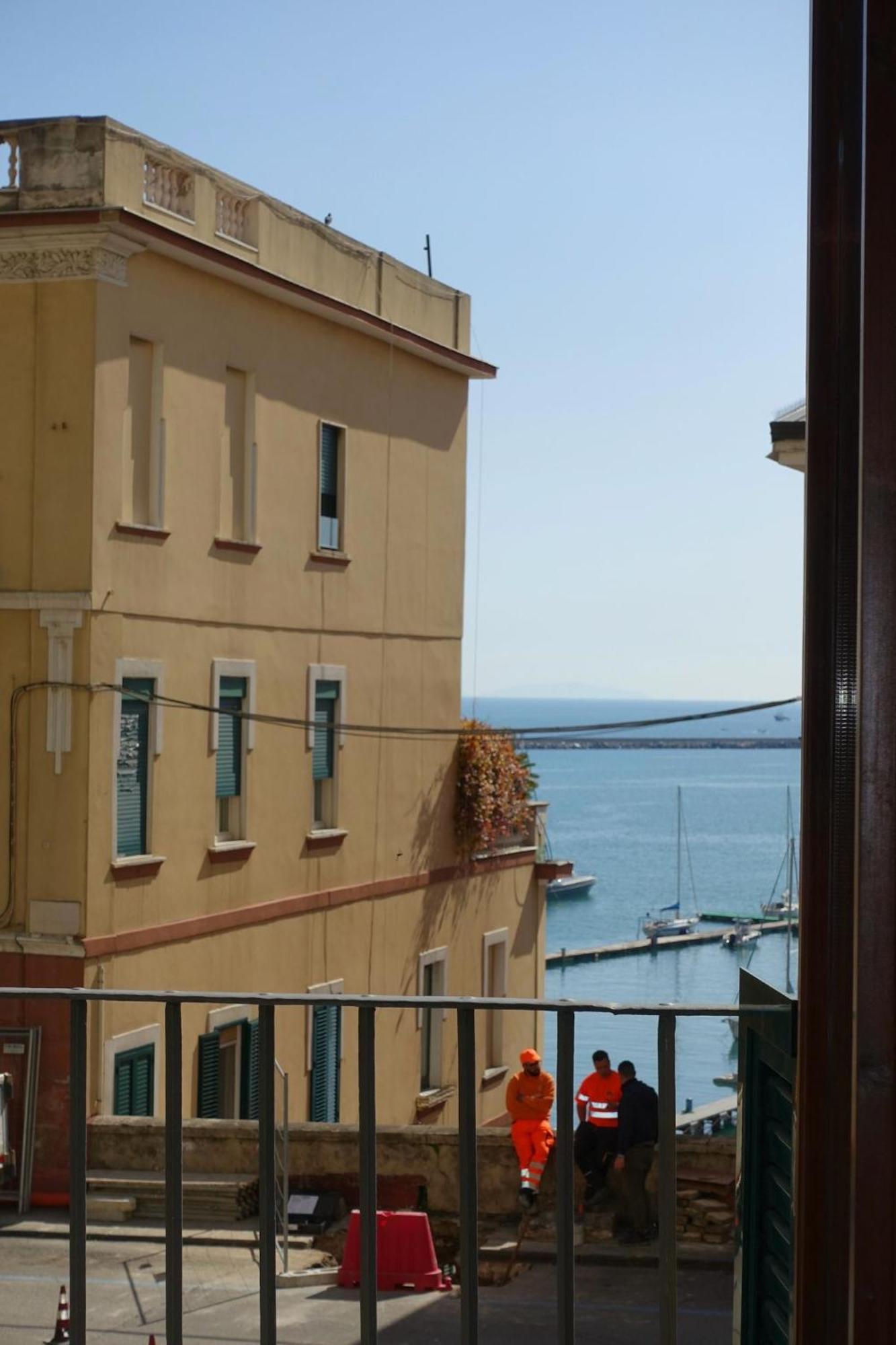 Ninina Boutique Suites Salerno Exterior photo